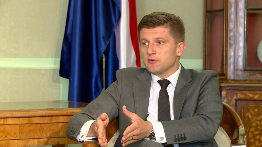 Ako usred recesije prevlada doktrina uravnoteženja proračuna, recesija će opet biti natprosječno duboka i duga. Rast javnog duga se ne može izbjeći