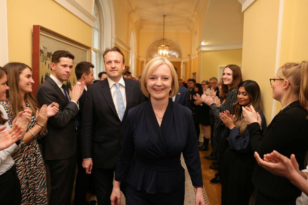 Za Liz Truss se zasad sa sigurnošću može reći jedino da je – prevrtljiva!
