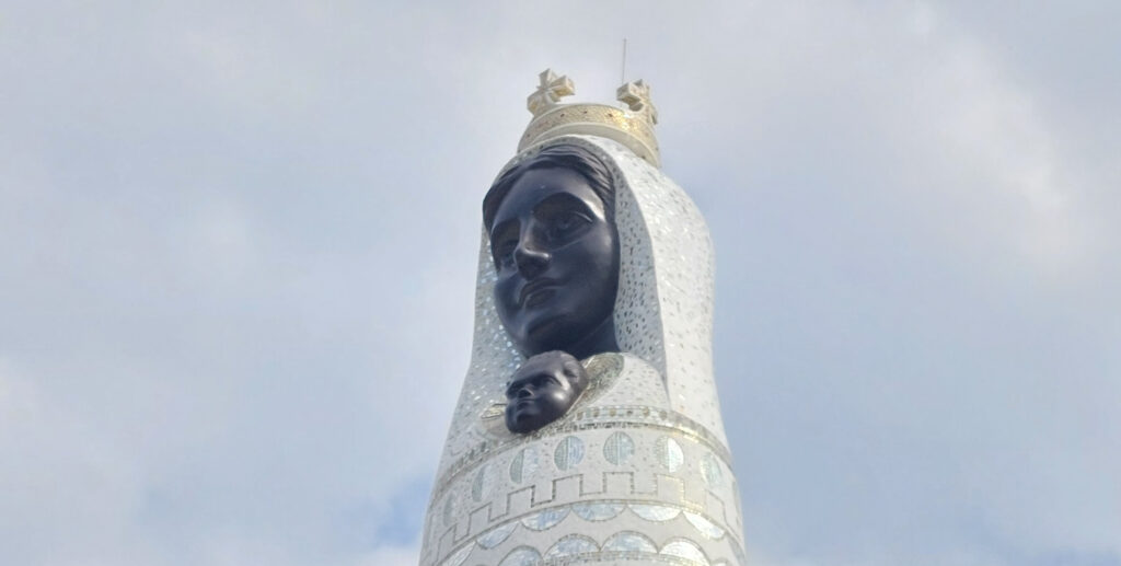 Svjetska atrakcija ili svjetska sramota? Osvrt na primoštensku Gospu od Loreta