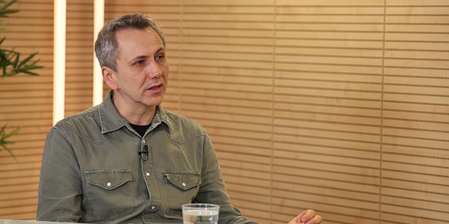Oliver Frljić o demonizaciji: Kako sam postao crvena krpa